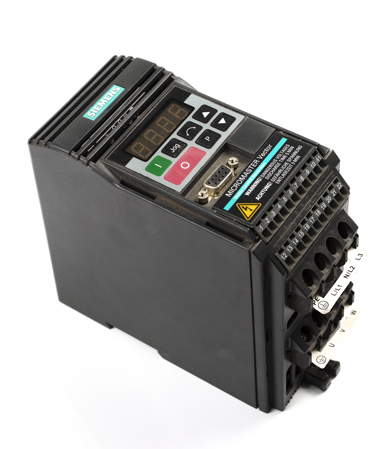 6SE3214-0DA40 — Преобразователь частоты Siemens MICROMASTER Vector MMV150/3