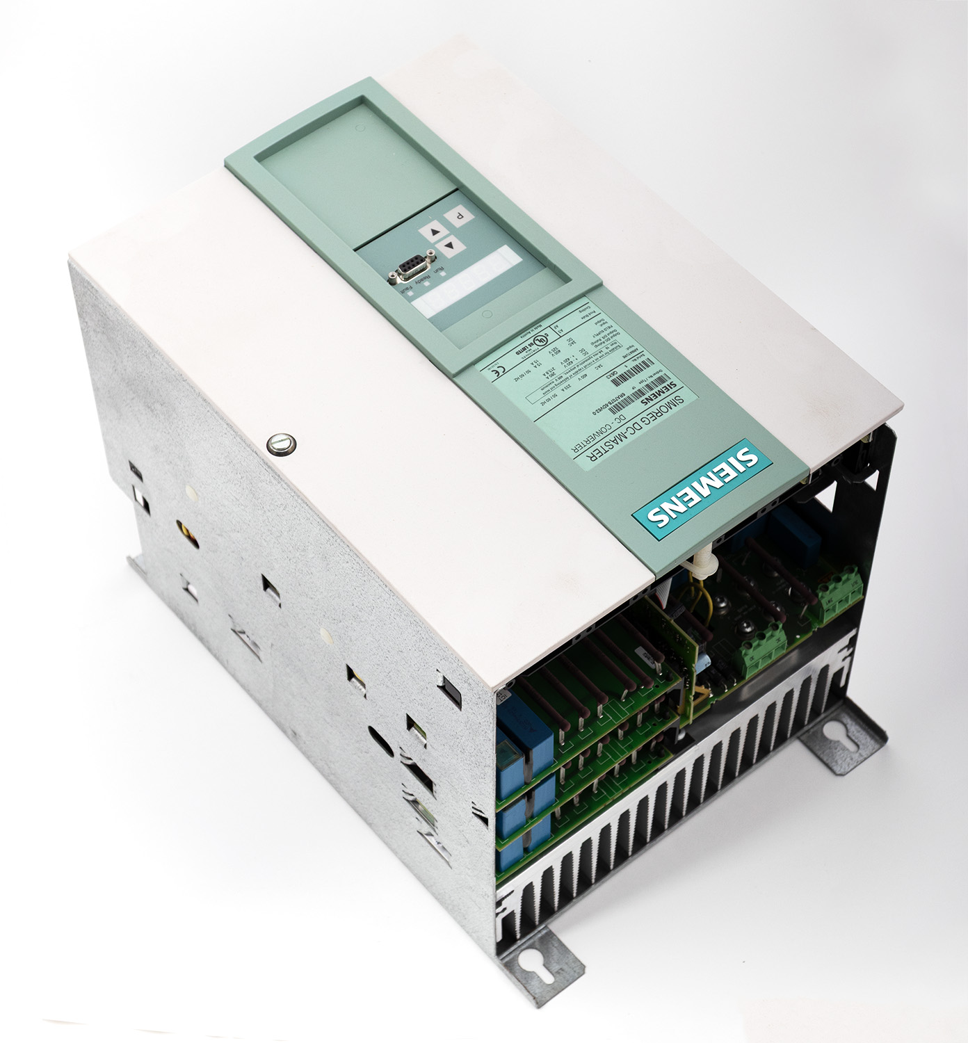 Siemens 6RA7078-6DV62-0 SIMOREG DC MASTER преобразователь постоянного тока SIMOREG DC MASTER для 4-квадрантного управления мощными двигателями. Вход 3x400V/233A, выход 420V/280A (118 кВт).